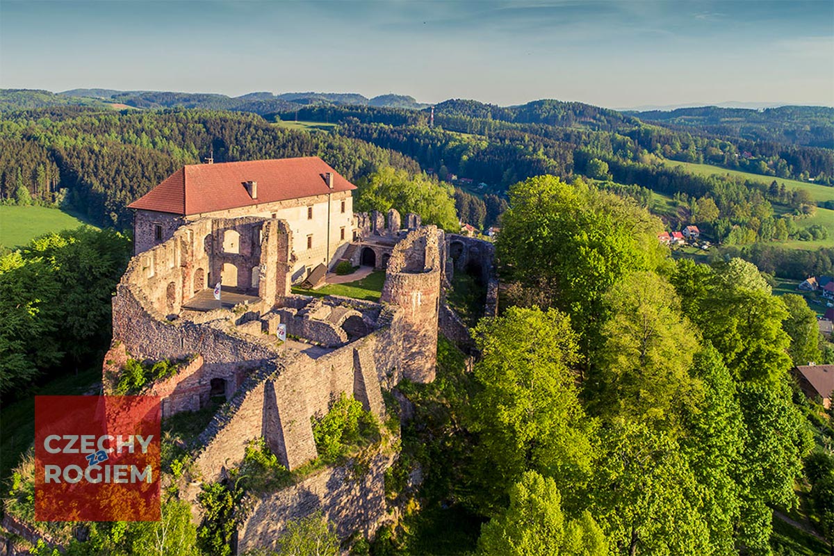 Zamek Pečka – jedyny udostępniony do zwiedzania zamek w rejonie czeskich Karkonoszy