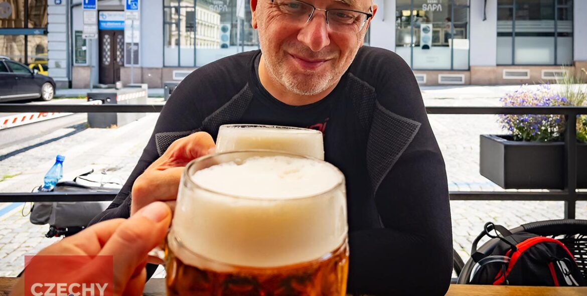 Na piwo do Czech. Zamawiamy dwie, a nie dwa piwa  Kilka praktycznych – nieoczywistych – rad.