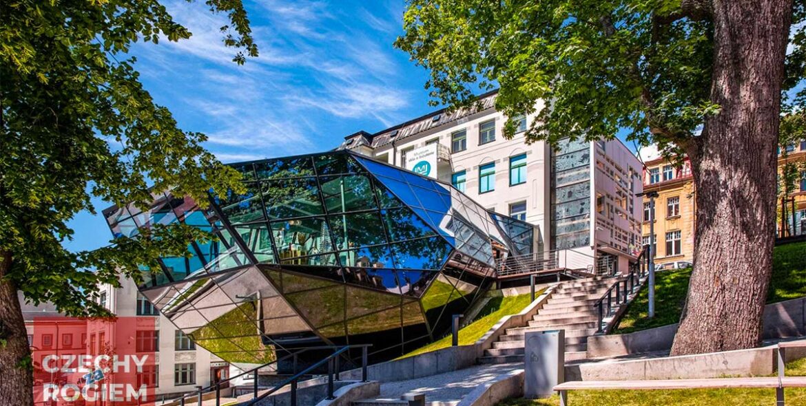 Cudowny świat szkła i biżuterii. Zaproszenie do Muzeum w Jabloncu nad Nysą