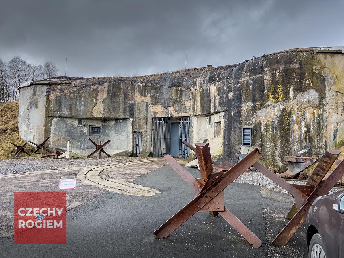 Tvrz Zwiedzaj Czechy - Czechy za rogiem